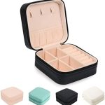 Small Jewelry Box, FOME Portable Jewelry Box Organizer PU Leather Mini Travel Jewelry Storage Case for Rings Earrings Necklace Bracelets Jewelry Gift for Women Girls Black