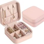Atomenker Small Travel Jewelry Case, Mini Jewelry Organizer Travel Jewelry Case Portable Jewelry Storage Box for Women and Girls Earring Rings Necklace Bracelets Accessories, Pink