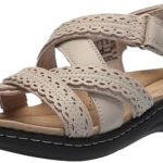 Clarks womens Laurieann Rena Flat Sandal