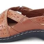 Clarks womens Ashland Spin Q Shoes Loafer